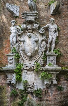 Coat of arms at the Medici Fortress, Fortezza Medicea, Siena, Tuscany, Italy