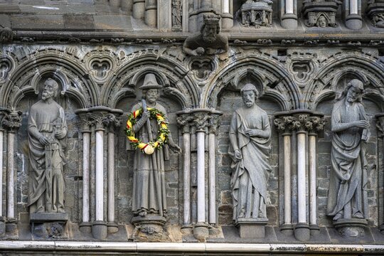 Holy figures at the entrance portal with columns, Nidaros Cathedral, Trondheim, Tr&oslash;ndelag, Norway