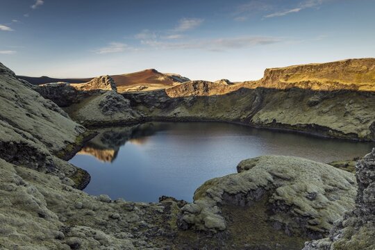 Crater lake, moss-covered Laki crater or Lakag&iacute;gar, crater row, highlands, South Iceland, Su&eth;urland, Iceland