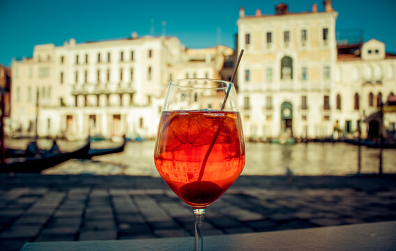 background with spritz, typical Venetian painting, with the view of the Grand Canal in the background