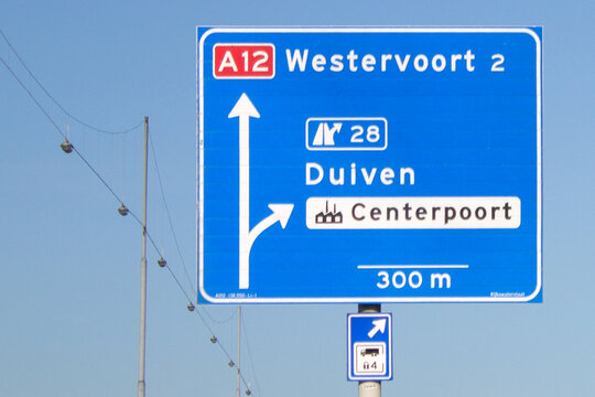 Autobahn A12 Niederlande, Ausfahrt 28, Duiven, Centerpoort