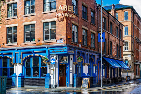 Abel heywood pub and hotel building in manchester city center