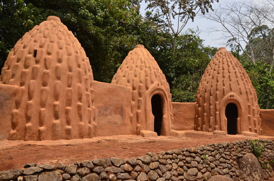 The houses of the Mousgoum people in the far northern province of Cameroon. They are shaped like shells. They are made of earth, herbs and bovine extremity.