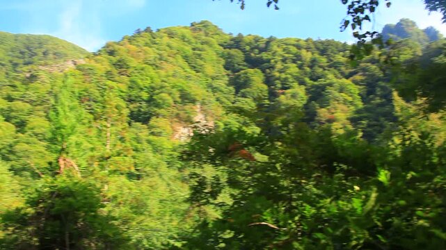 見晴し台から望む南東から東方向の山並み