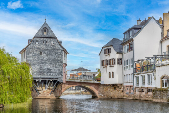 The Bridge Houses of Bad Kreuznach are an iconic and unique landmark situated in the heart of Bad Kreuznach