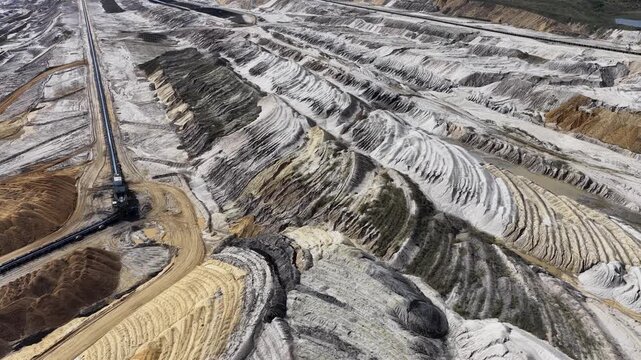 Terraces of geological layers in coal mine