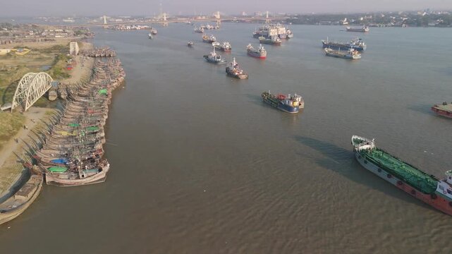 oil ship in sea, strait, of, hormuz, video