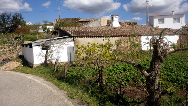 Wohnhaus am Rande von Ameixial Serra do Caldeir&atilde;o, Algarve
