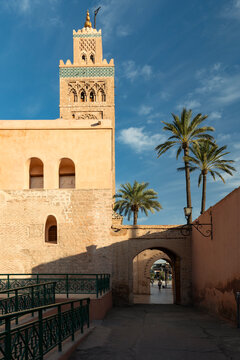 Koutoubia Moschee, Minarett, Marrakesch, Marokko < english> Koutoubia Mosque, Minaret, Marrakech, Morocco