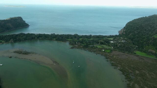 River to Sea &acirc; Tilt Movement Aerial