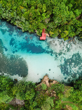 Weekuri Lagoon: Shimmering Saltwater Oasis and Turquoise Waters of Southwest Sumba