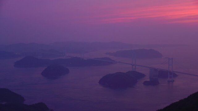 亀老山展望公園から望む夕焼けの来島海峡大橋