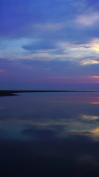 父母ヶ浜の水鏡と夕焼け