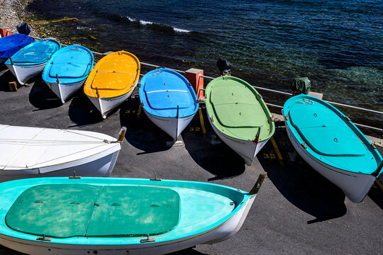 Liguria, barche colorate in riva al mare, Imperia