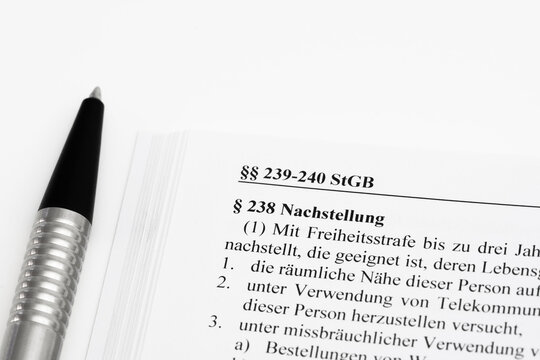 Nachstellung Artikel 238 Strafgesetzbuch