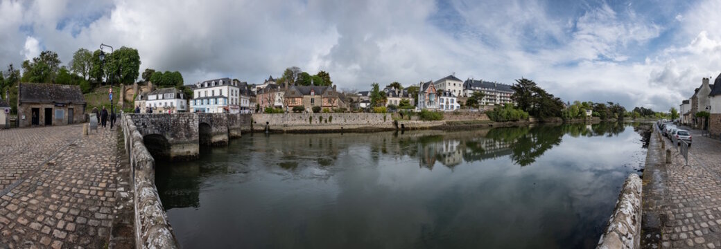 D&eacute;couverte du patrimoine d'Auray : le port pittoresque de Saint-Goustan et le centre historique