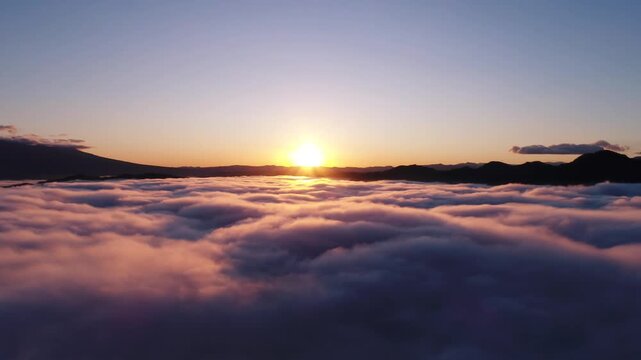 別所温泉近郊上空から望む雲海と朝日の全周パノラマ