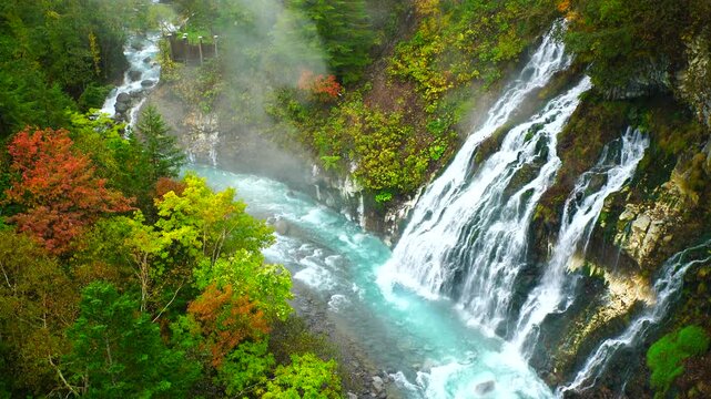 白髭の滝と紅葉と湯けむり
