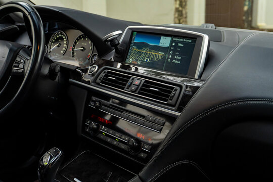 BMW 6 Series infotainment screen and dashboard, Premium luxury car interior technology layout
