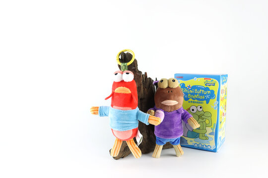 colorful art toy keychain featuring playful mudskipper character from Bikini Bottom Buddies series by Nickelodeon cute collectible figure inspired by underwater world of Bikini Bottom, designed as fun