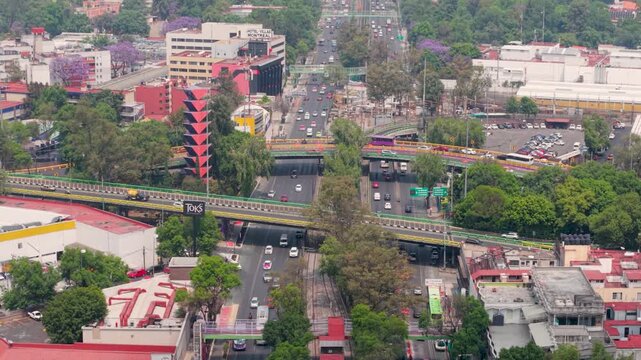 Aerial view of vehicles on Tlalpan and Tasque&ntilde;a roads