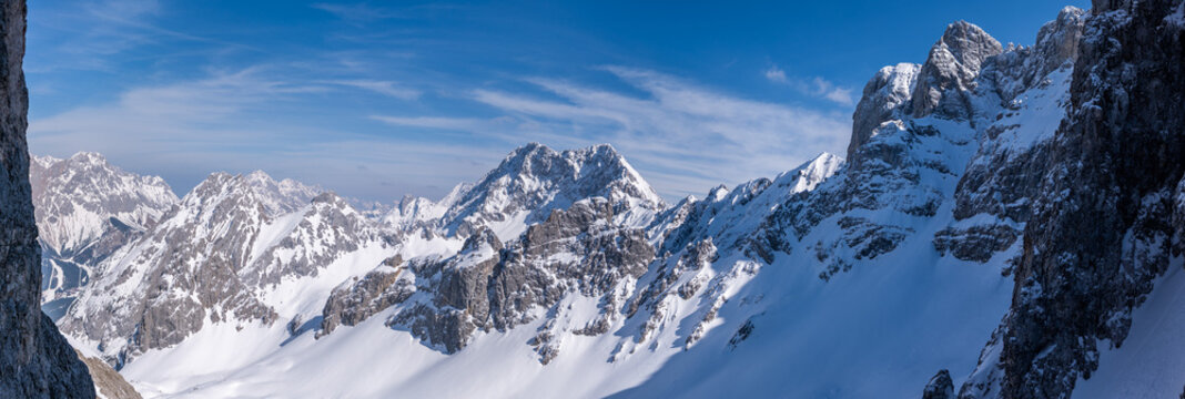 Blick von der Schw&auml;rzscharte zum Gr&uuml;nstein im Winter