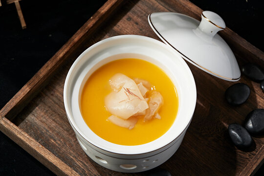 Braised Fish Maw with Abalone Sauce
