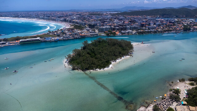 Drone view of Ilha do Japon&ecirc;s in Cabo Frio Rio de Janeiro Brazil &ndash; turquoise ocean and tropical island landscape