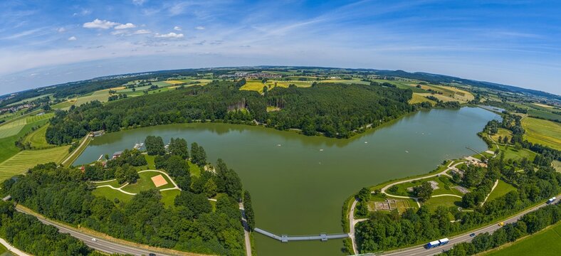Ausblick ins Obere Jagsttal rund um den Stausee Rainau-Buch im Ostalbkreis im Sommer