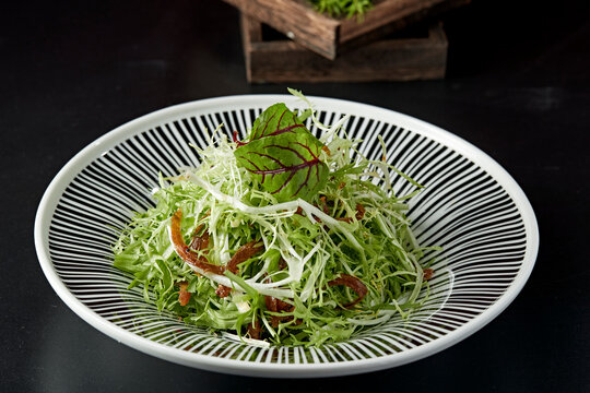 Black bean dace with bitter chrysanthemum