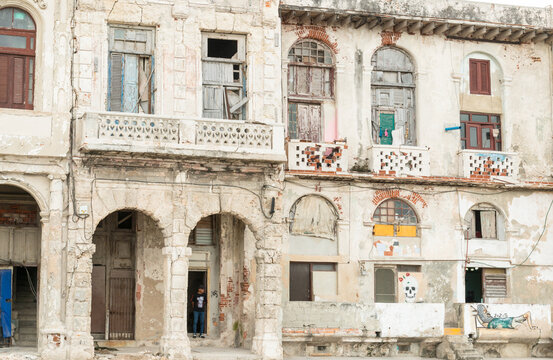 Cuba, Havana.  Old colonial era residential buildings, fallen into disrepair in old Havana.