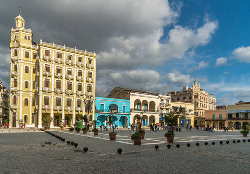 Cuba, Havana.  Classic old colonial era buildings on the Plaza Vieja.