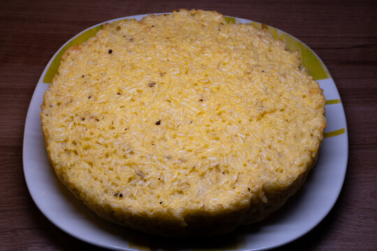 Typical Easter sweets in Campania: rustic rice pastiera without shortcrust pastry