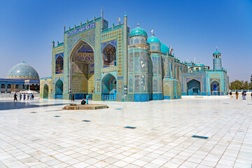 Blue Mosque in Mazar-i-Sharif, Afghanistan © Piotr