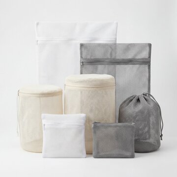 Set of Laundry Wash Bags in Assorted Sizes for Delicate Garment Protection and Organized Washing