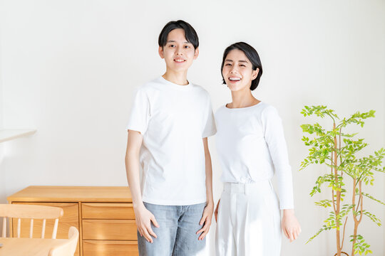笑顔の日本人カップル