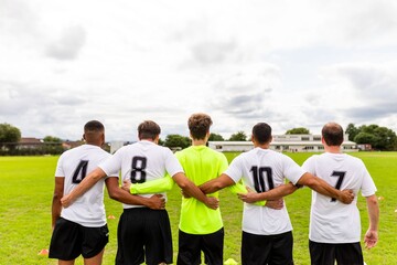 Team unity on soccer field © Rawpixel.com