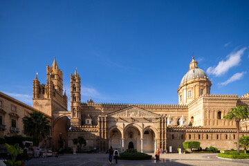 Fototapeta premium Views of Palermo historic city architecture and urban life - Palermo, Sicily, Italy – November 14, 2025