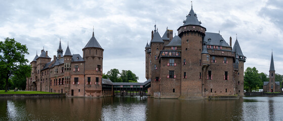 Fototapeta premium De Haar Castle panorama across moat, Netherlands