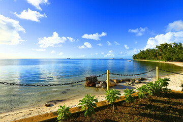 Fototapeta premium Paradise Tropical Beach with Blue Sky and White Clouds