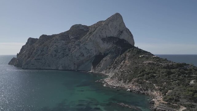 Vistas con dron del Pe&ntilde;on de Ifach en Calpe, Alicante