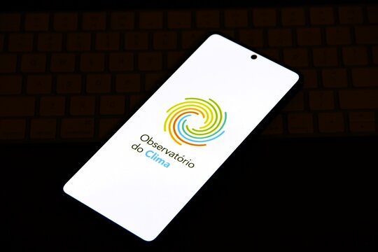 Observat&oacute;rio do Clima - Rede brasileira fundada em 2002 que re&uacute;ne organiza&ccedil;&otilde;es da sociedade civil, institutos de pesquisa e movimentos sociais. Seu objetivo principal &eacute; atuar na agenda clim&aacute;tica.