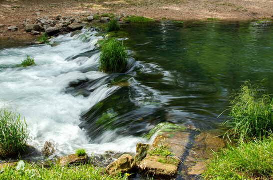 Riffling water