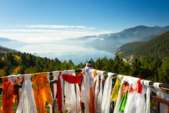 Beautiful morning landscape of Napahai Lake in Shangri-la city, Yunnan province, China.
