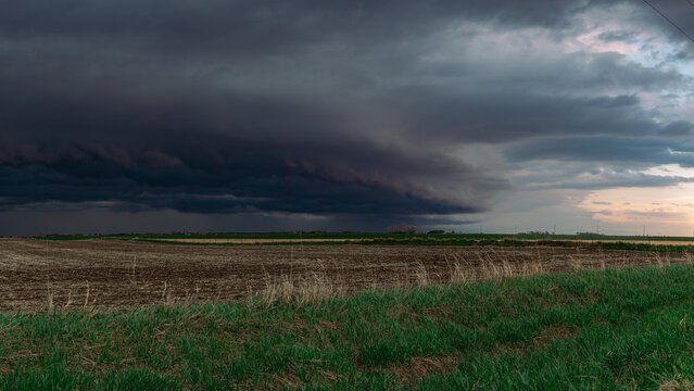 Shelf Cloud over Eastern Iowa, April 15th, 2026