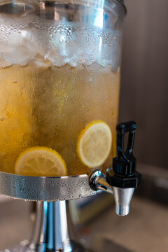 Beverages juice dispensers for self service breakfast at hotel