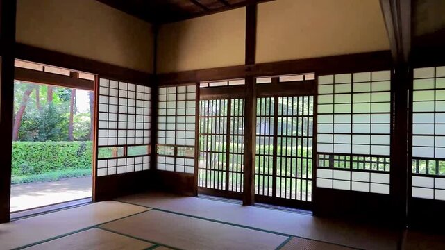 古民家のガラス障子のある大広間　東京都練馬区旧内田家住宅