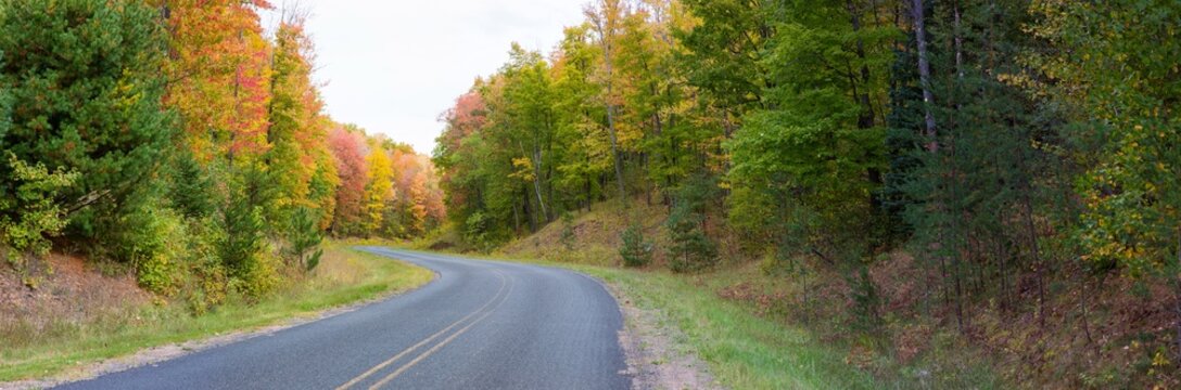 64795-01519 Road in fall, Alger County, Upper Peninsula, MI