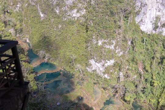 Semuc Champey en Guatemala. Impresionantes piscinas naturales. Vista a&eacute;rea Semuc Champey 