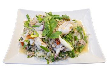 Thai spicy seafood glass noodle salad (Yum Woon Sen Talay), fresh and tangy dish with vibrant colors and appetizing appearance, isolated on transparent background, PNG file © Latthaphon